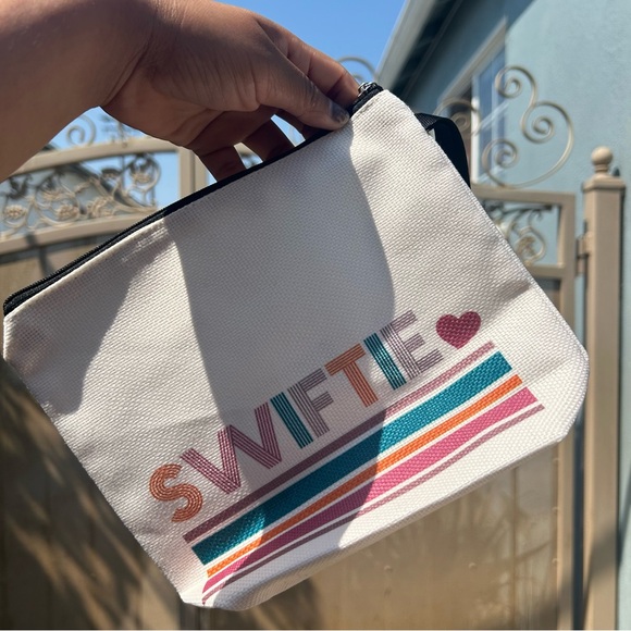 Happy Birth-Tay Taylor Swift Gift Set Bundle ✨ - Picture 6 of 7